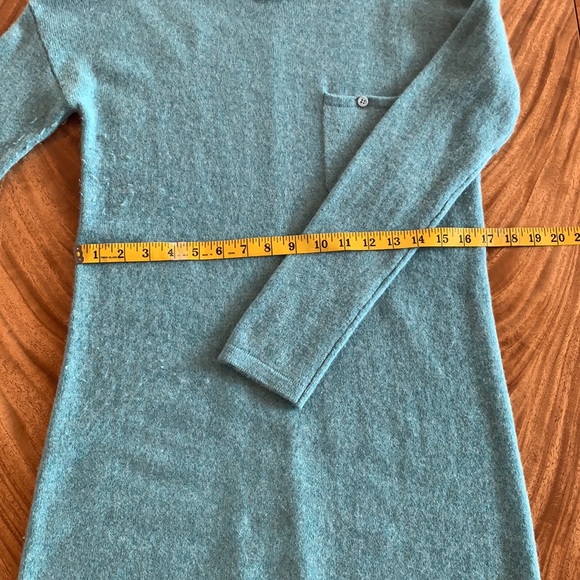 Cynthia Rowley Size L 100% 2-Ply Cashmere Crew Neck Sweater in Color Aqua - Picture 15 of 17